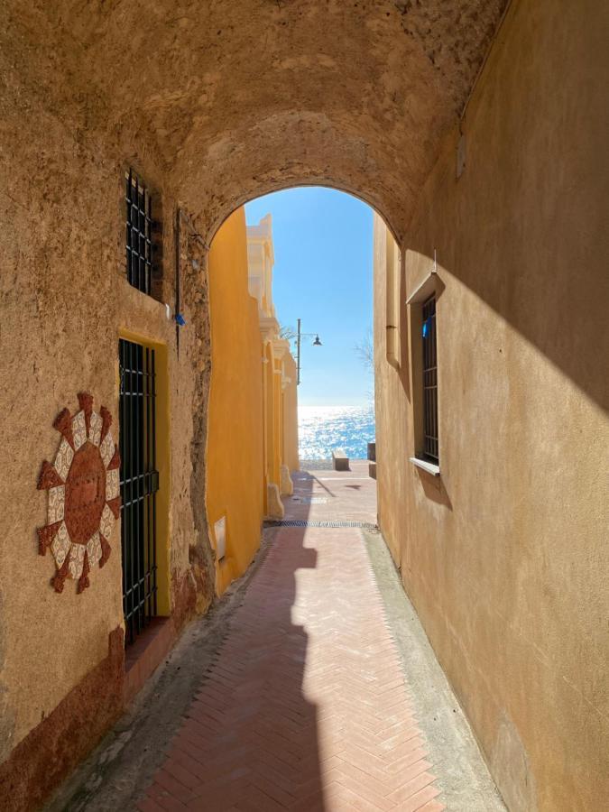 Vivi La Mia Liguria - Casa D'Arte E Vacanze - Big Apartment With Free Parking Finale Ligure Exterior foto